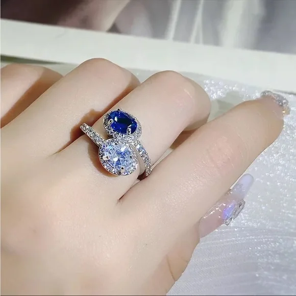 New 925 Silver Beautiful Adjustable Sapphire Ring - Picture 5 of 5